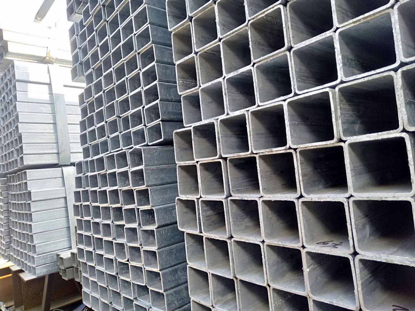 吕梁热镀锌方管多种口径40*40现货